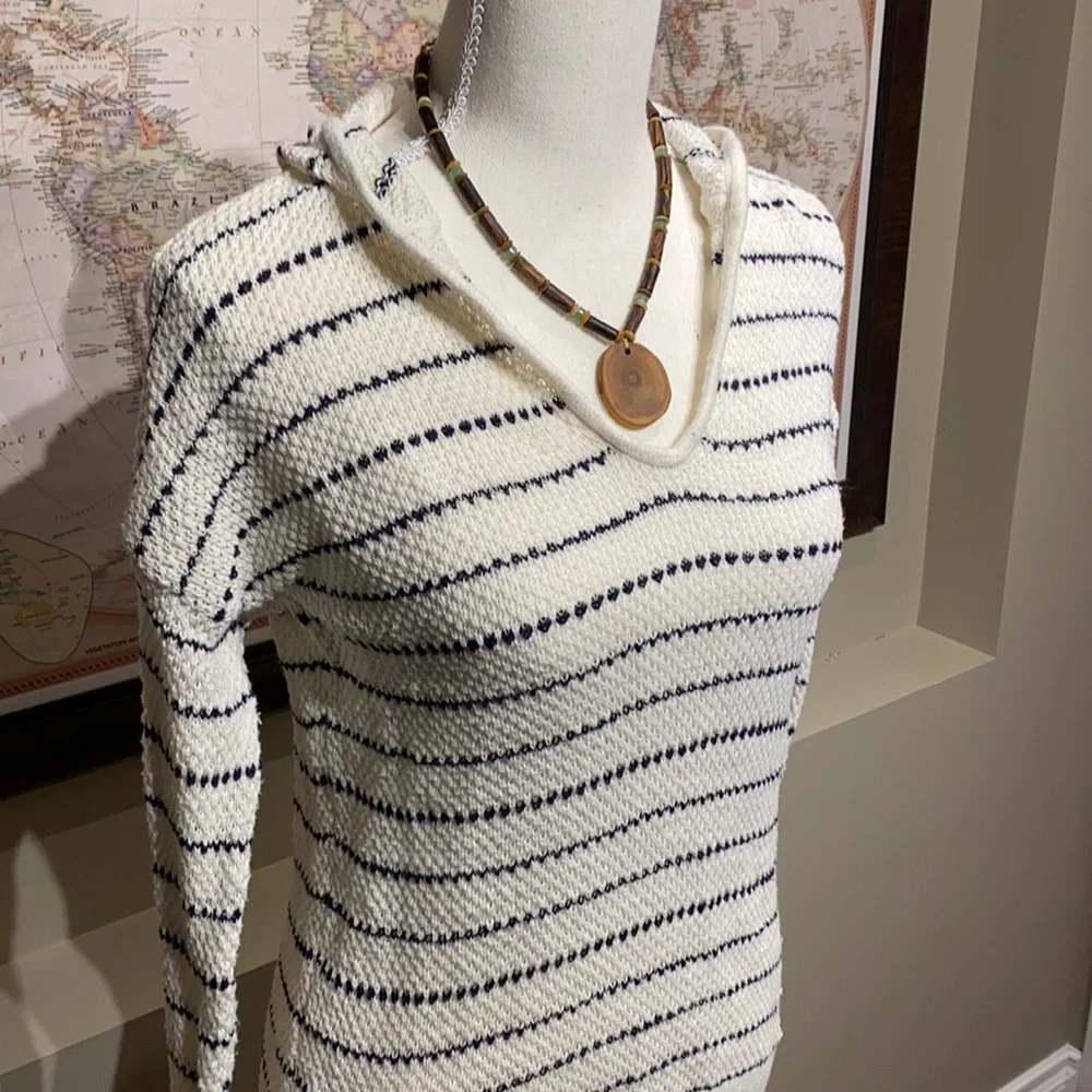 GAP Knit Hoodie - Picture 5 of 16